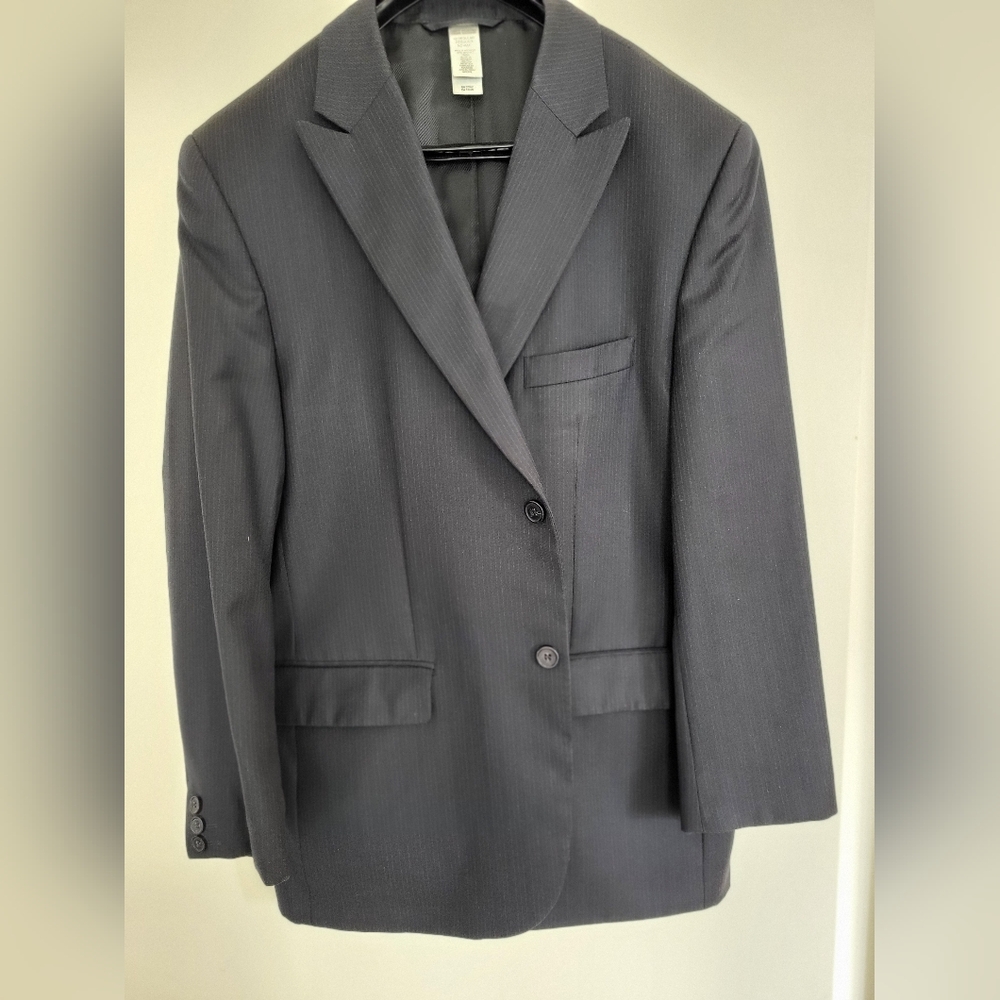 Navy Stripe Sport Coat with Notched Lapels and Structured Shoulders 42 - Picture 8 of 9